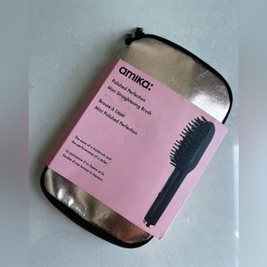 AMIKA Polished Perfection Mini Straightening Brush with cosmetic case